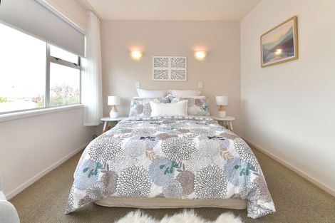 Photo of property in 2/416 Hibiscus Coast Highway, Orewa, 0931