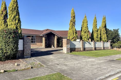 Photo of property in 2 Somerton Drive, Huntington, Hamilton, 3210