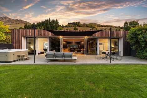 Photo of property in 710 Lake Hayes-arrow Junction Highway, Lake Hayes, Queenstown, 9371