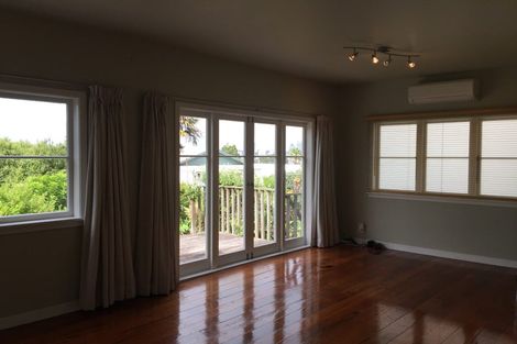 Photo of property in 15 Kerr Street, Devonport, Auckland, 0624