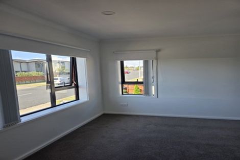 Photo of property in 115 Banks Street, Marfell, New Plymouth, 4310