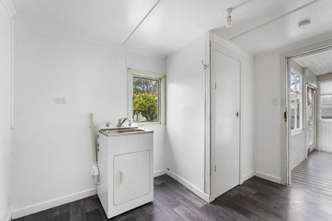 Photo of property in 8 Delhi Avenue, Aramoho, Whanganui, 4500