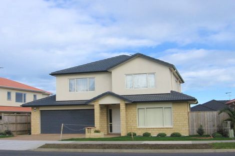 Photo of property in 95 Middlefield Drive, Flat Bush, Auckland, 2016