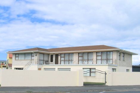 Photo of property in 906 Port Road, Whangamata, 3620