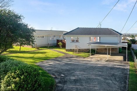 Photo of property in 6 Fowey Avenue, Te Atatu South, Auckland, 0610