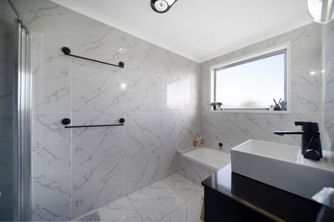 Photo of property in 34a Cramond Drive, Mangere East, Auckland, 2024