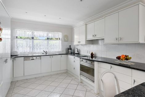 Photo of property in 16 Waimanu Bay Drive, Te Atatu Peninsula, Auckland, 0610