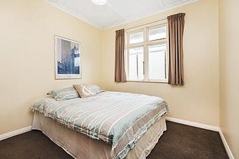 Photo of property in 10 Retter Street, Paparangi, Wellington, 6037