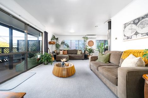 Photo of property in 35 Kairimu Street, Stokes Valley, Lower Hutt, 5019