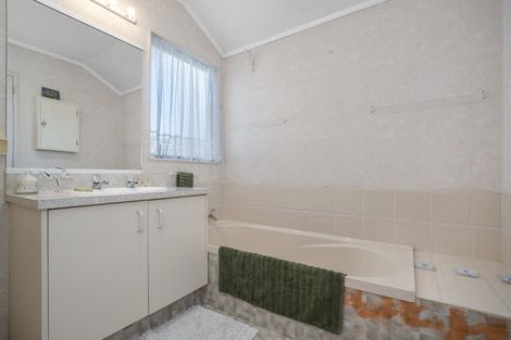 Photo of property in 1392a Cameron Road, Greerton, Tauranga, 3112