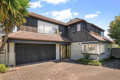 Photo of property in 2/57 Kitchener Road, Milford, Auckland, 0620