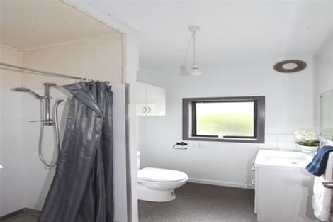 Photo of property in 52 Bowhill Road, New Brighton, Christchurch, 8083