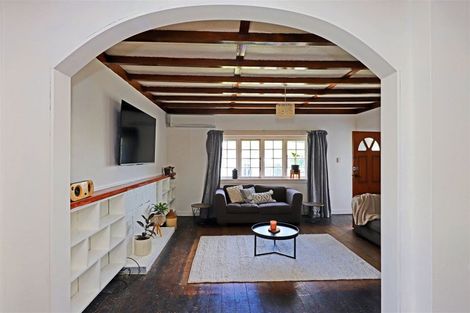 Photo of property in 811 Fitzroy Avenue, Mahora, Hastings, 4120