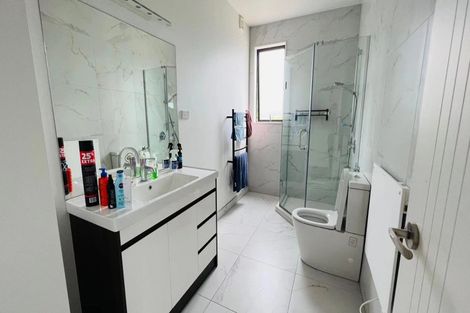 Photo of property in 12 Shelby Place, Long Bay, Auckland, 0630