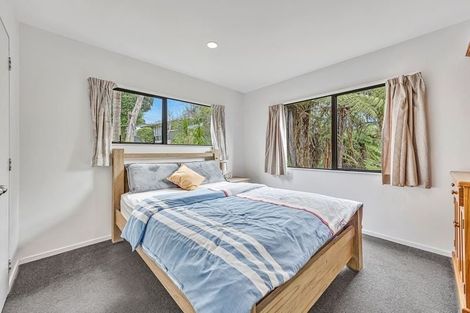 Photo of property in 364a Glenfield Road, Glenfield, Auckland, 0629