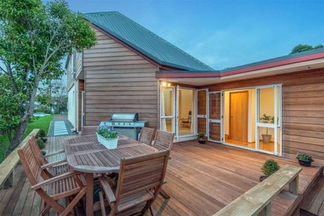 Photo of property in 20 Rugby Road, Birkenhead, Auckland, 0626