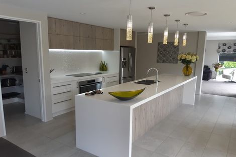 Photo of property in 6 Overton Place, Prebbleton, 7604