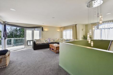 Photo of property in 57a Ribbonwood Crescent, Goodwood Heights, Auckland, 2105