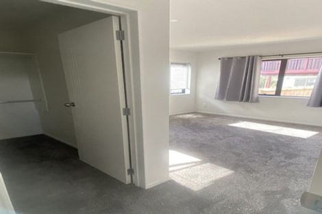 Photo of property in 50c Barbados Drive, Unsworth Heights, Auckland, 0632