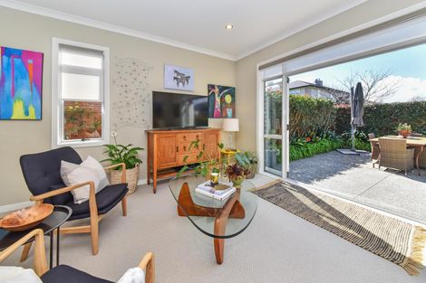 Photo of property in 4 Trecarne Street, Karaka, Papakura, 2113
