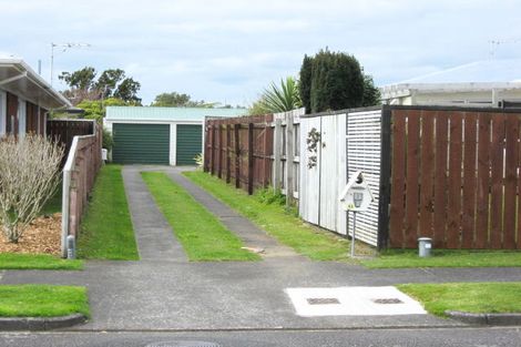 Photo of property in 13a Waiwera Place, Merrilands, New Plymouth, 4312