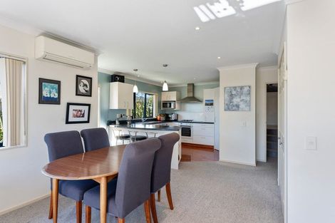 Photo of property in 4 Te Ropata Place, Waikanae Beach, Waikanae, 5036