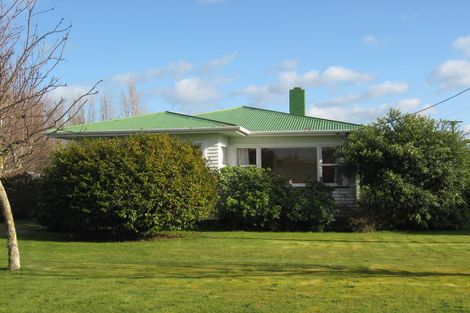 Photo of property in 16 Kempton Street, Greytown, 5712