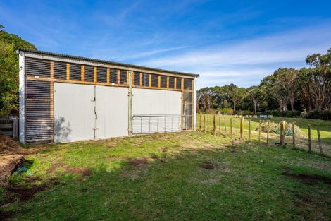 Photo of property in 19 Waitaheke Road, Te Horo, Otaki, 5581
