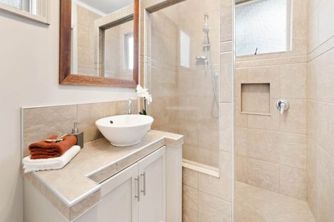 Photo of property in 123 Browns Bay Road, Browns Bay, Auckland, 0630