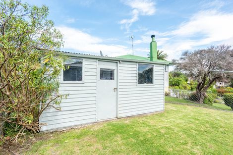 Photo of property in 17 Ropata Street, Kaiti, Gisborne, 4010