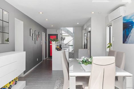 Photo of property in 42 Makamaka Lane, Albany Heights, Auckland, 0632