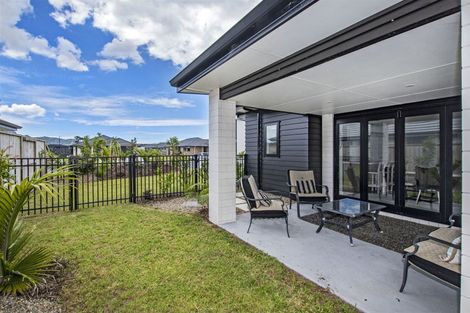 Photo of property in 30 Kitemaunga Avenue, One Tree Point, 0118