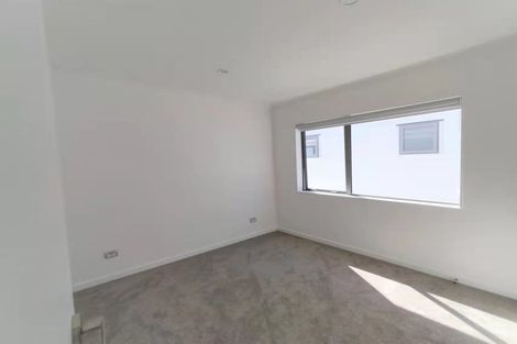 Photo of property in 51c Sunderlands Road, Half Moon Bay, Auckland, 2012