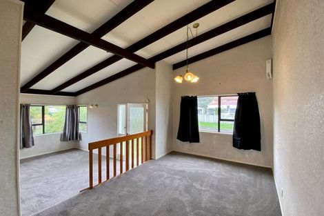 Photo of property in 2 Atlantis Place, Totara Vale, Auckland, 0629