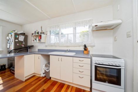 Photo of property in 17 Douglas Street, Hawera, 4610