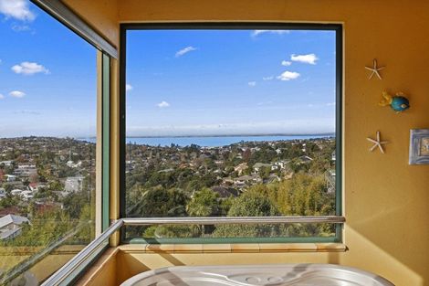 Photo of property in 801 East Coast Road, Northcross, Auckland, 0630