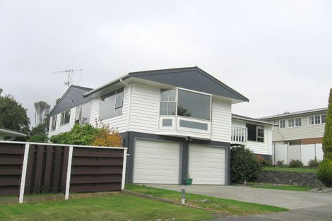 Photo of property in 8 Balliol Drive, Tawa, Wellington, 5028