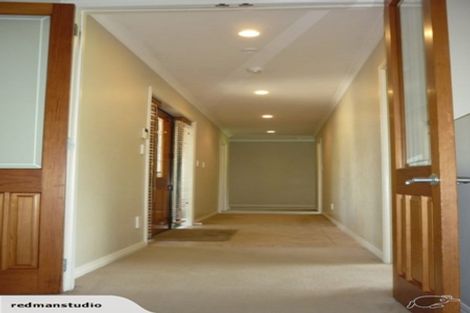 Photo of property in 355 Henderson Valley Road, Henderson Valley, Auckland, 0612