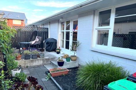 Photo of property in 2/30 Stoneyhurst Street, St Albans, Christchurch, 8014