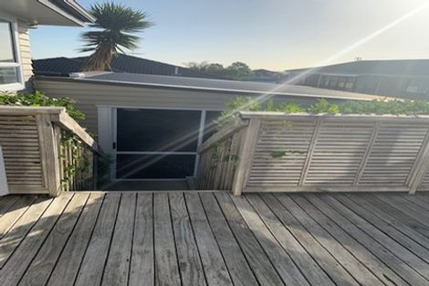 Photo of property in 2/28 Bleakhouse Road, Howick, Auckland, 2014