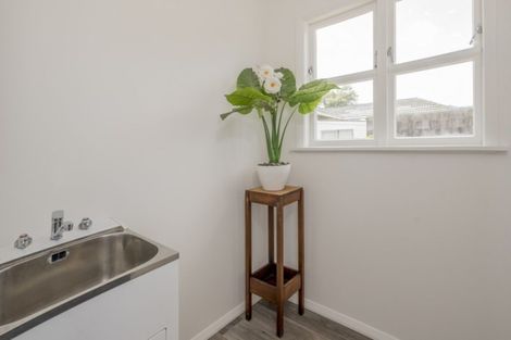 Photo of property in 620 Queen Street East, Levin, 5510