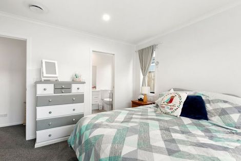 Photo of property in 28 Foley Grove, Pyes Pa, Tauranga, 3110