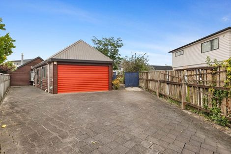 Photo of property in 1/5 Gulf Crest, Bucklands Beach, Auckland, 2012