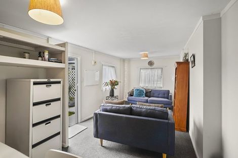 Photo of property in 6 Vectis Road, Hillcrest, Hamilton, 3216