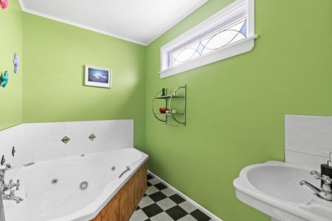 Photo of property in 8 Lighthouse Road, Bluff Hill, Napier, 4110