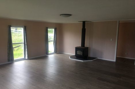 Photo of property in 695 State Highway 16, Kumeu, 0891