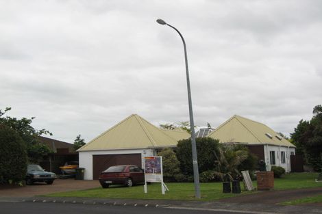 Photo of property in 20 Foxbridge Lane, Conifer Grove, Takanini, 2112