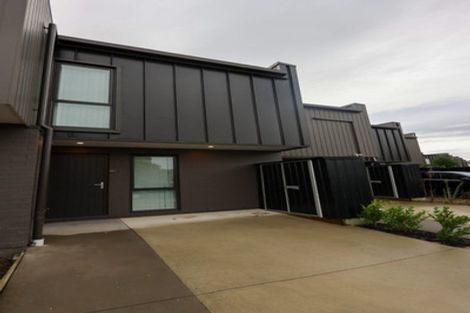 Photo of property in 642b Massey Road, Mangere, Auckland, 2022