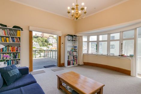 Photo of property in 218 Oriental Parade, Oriental Bay, Wellington, 6011