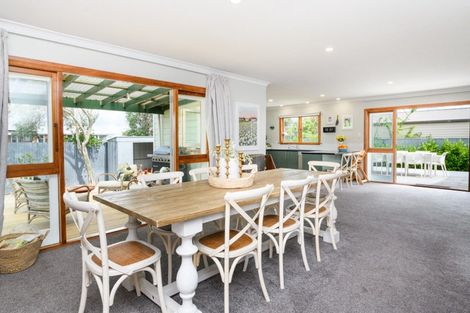 Photo of property in 44 Sherwill Street, Feilding, 4702